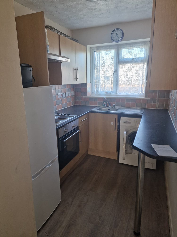 Flat Carlton Road in Greater London
