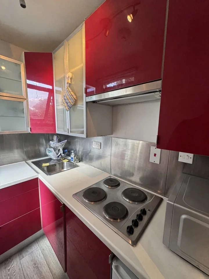 Flat Iverson Road in Greater London