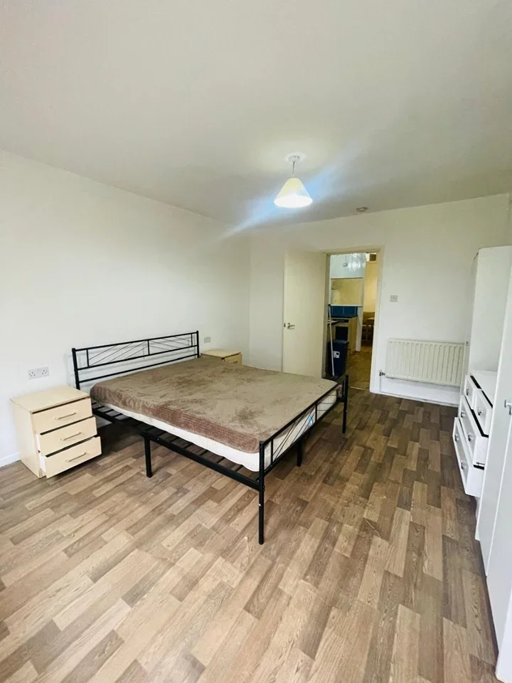 Flat Mansfield Road in Greater London