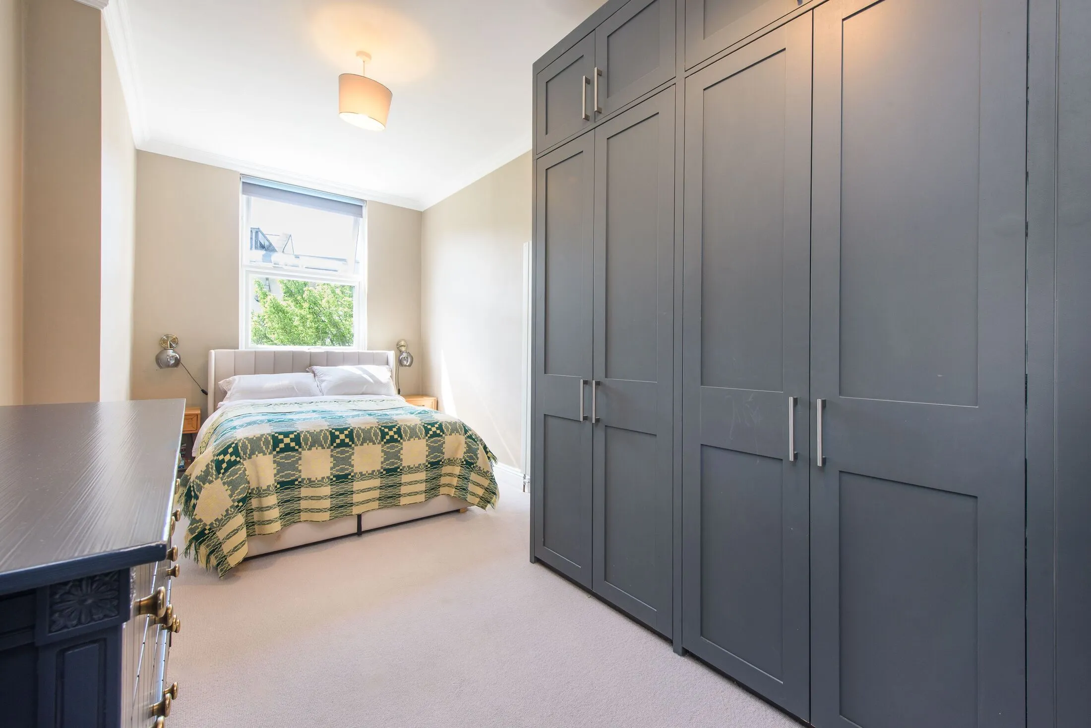 Flat Opal Mews in Greater London