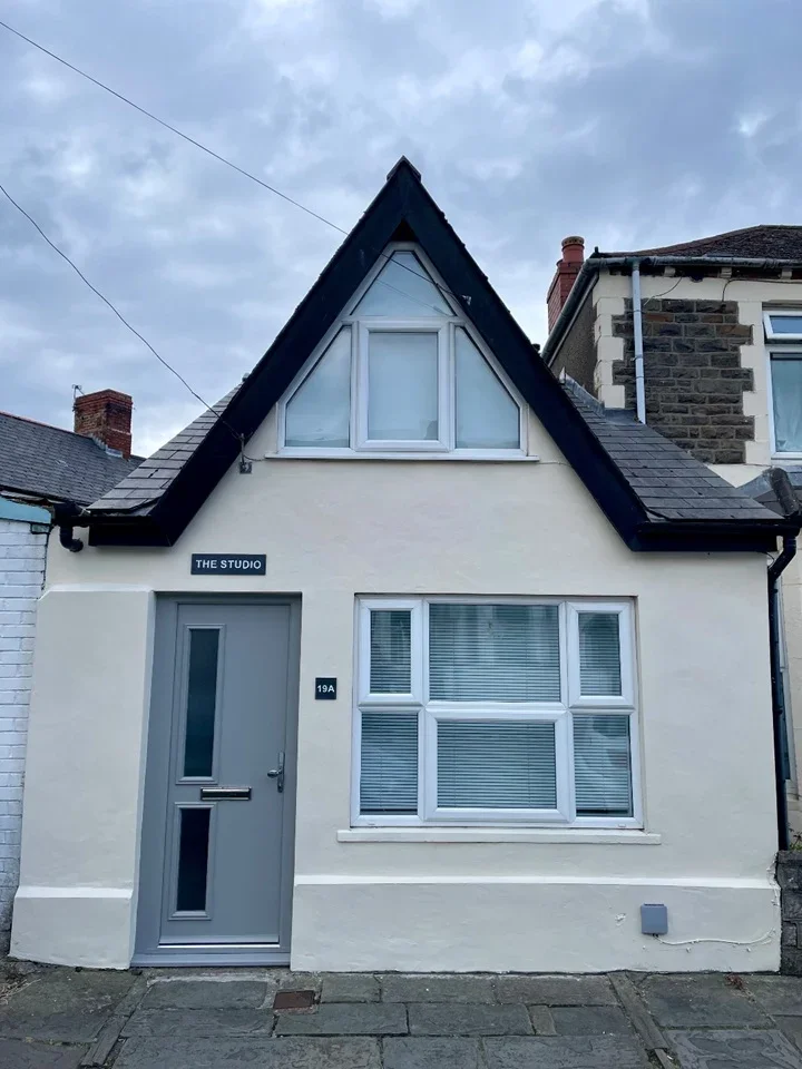 House Llantrisant Street in Cardiff