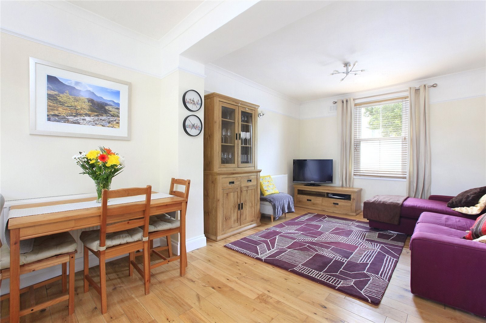 Flat Hetherington Road in Greater London