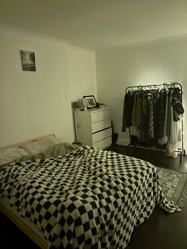 Room Cotham Brow in Bristol