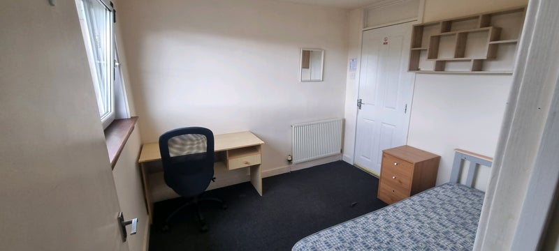 Room Calder Gardens in City of Edinburgh