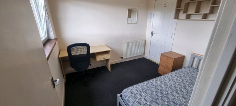 Room Calder Gardens in City of Edinburgh