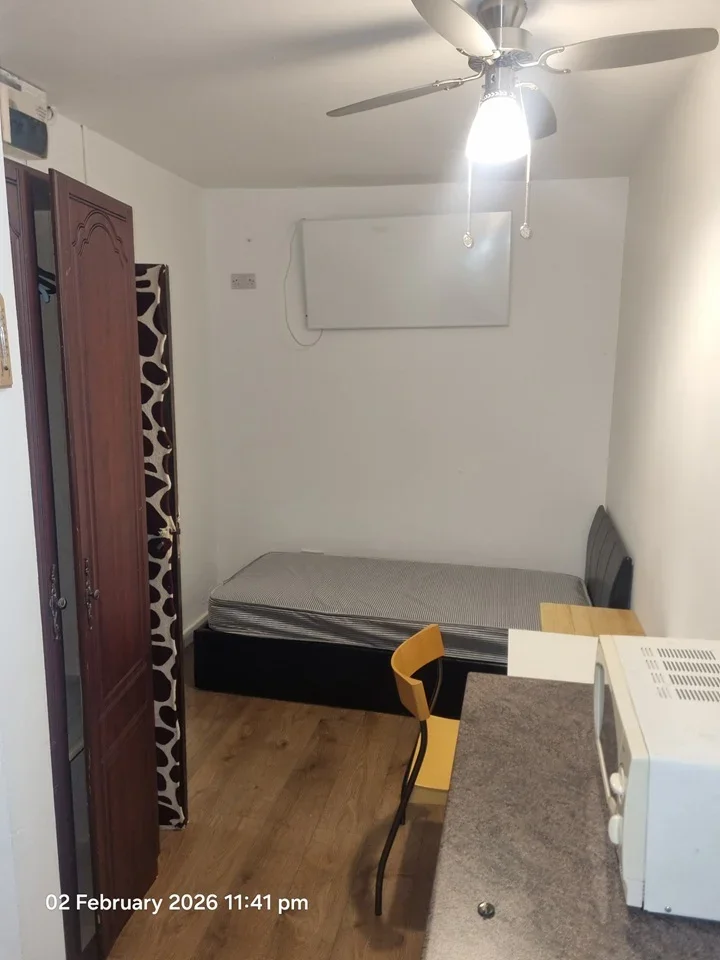 Flat Burlington Road in Greater London