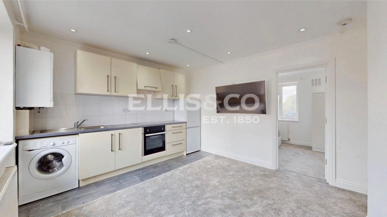 Flat Thorn Close in Greater London