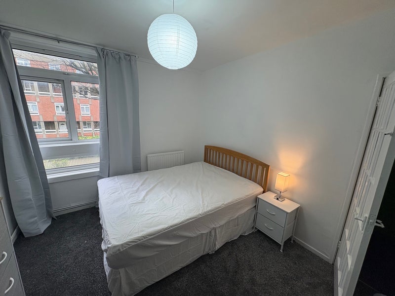 Room Ravenscroft Street in Greater London