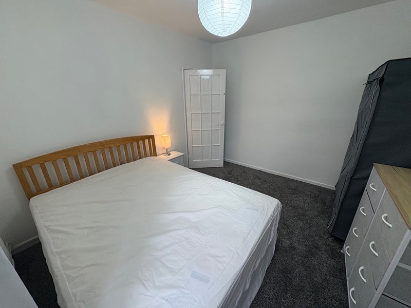 Room Ravenscroft Street in Greater London