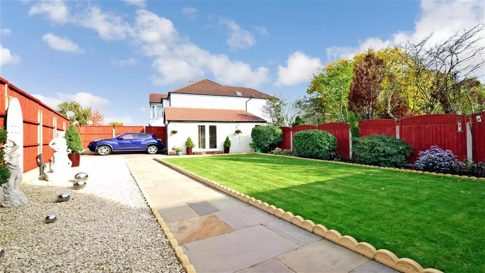 Flat Glenwood Gardens in Greater London