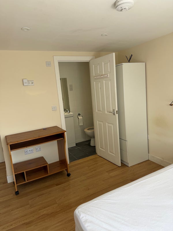 Room Rydings in Windsor