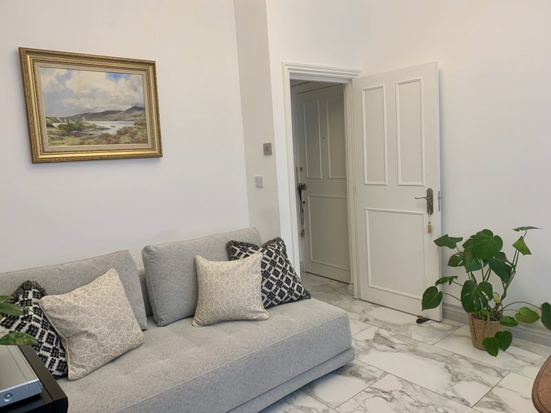 Room Hanson Street in City of Westminster