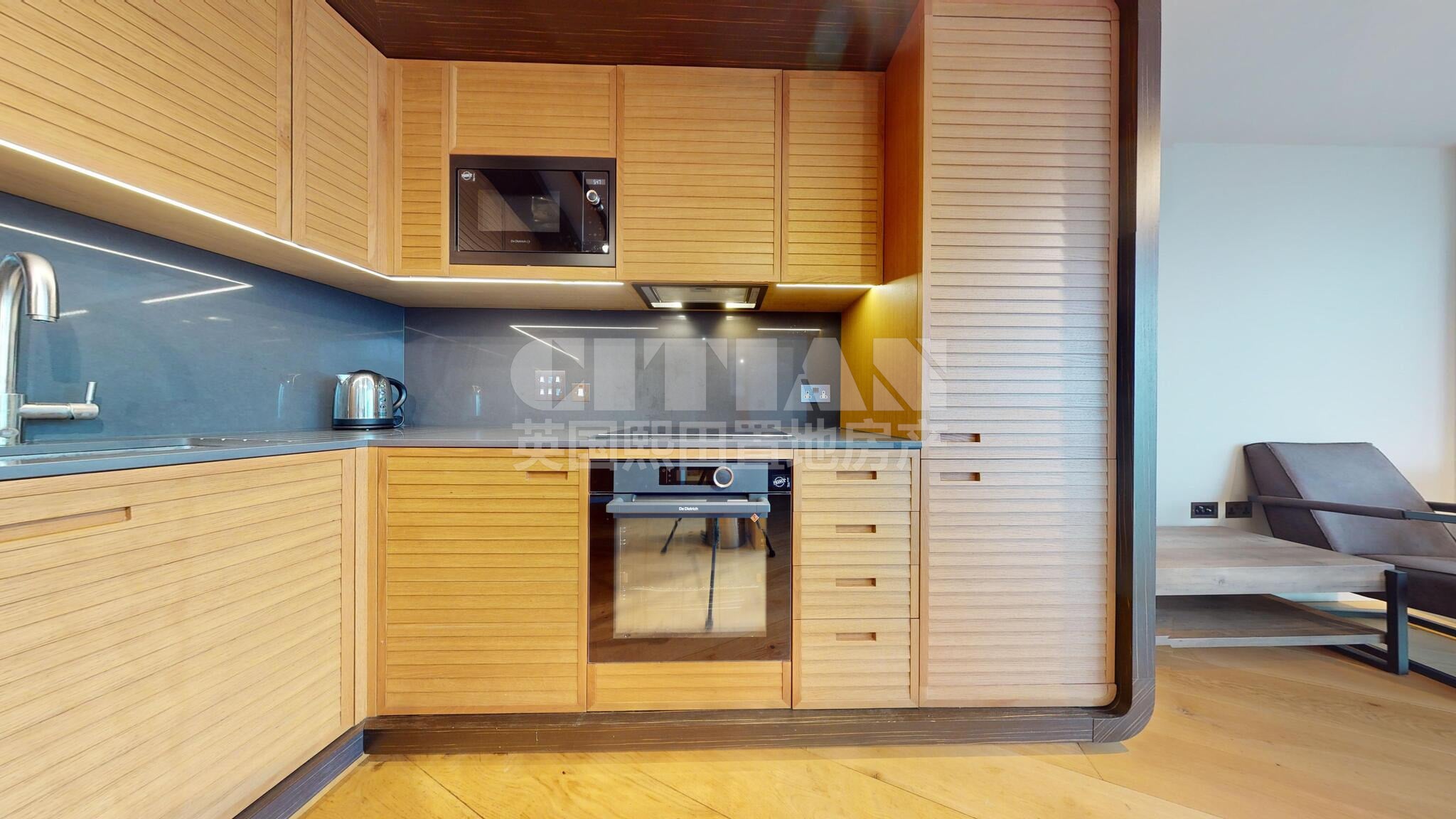 Flat Crossharbour Plaza in Greater London