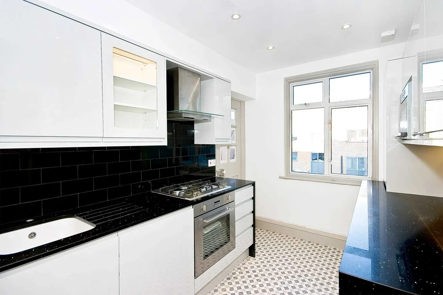 Flat Hardegray Close in Greater London
