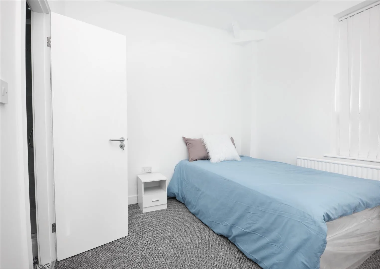Room Fir Street in Burnley