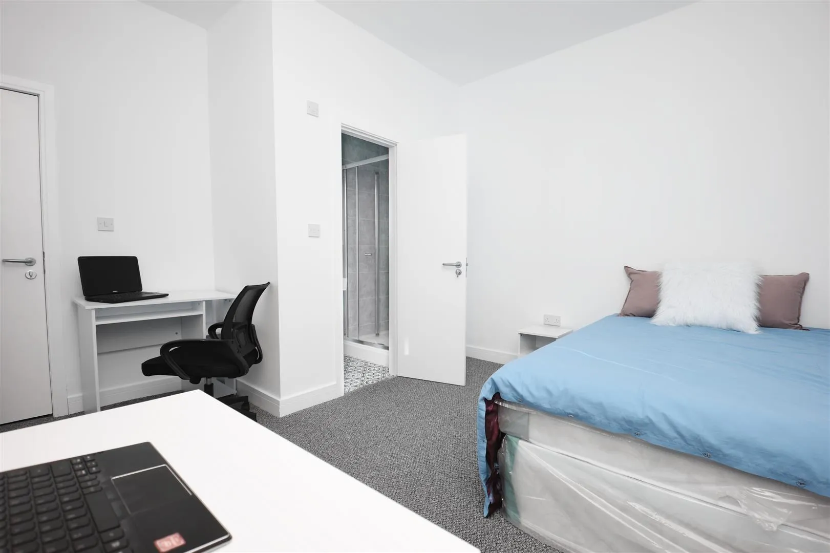 Room Fir Street in Burnley