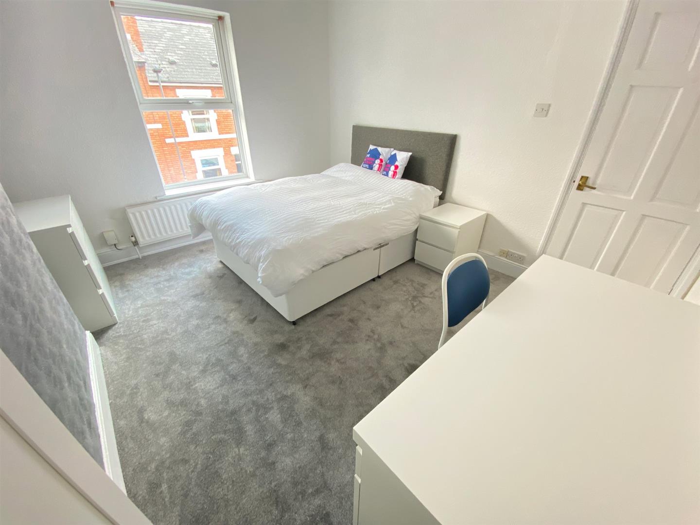 Room West Avenue in Derby