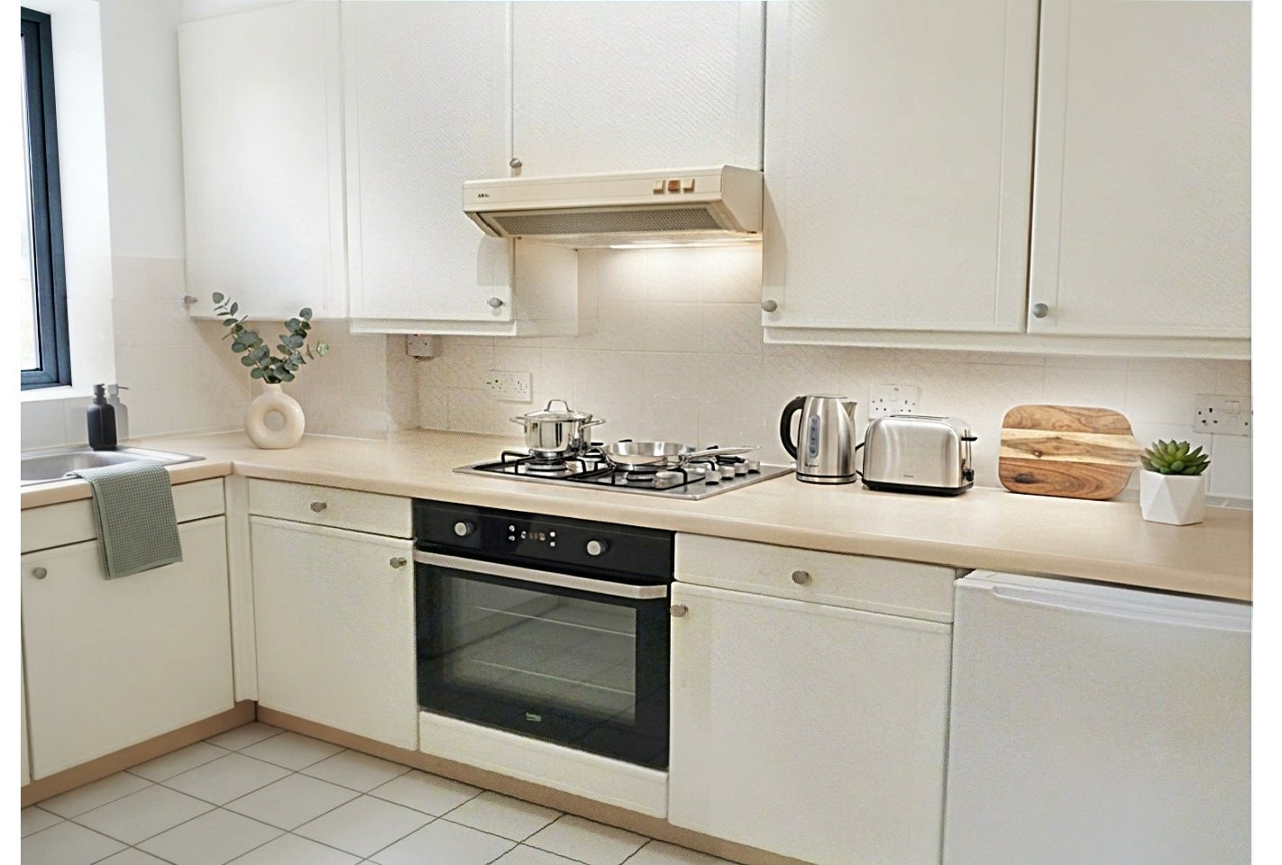 Flat Windsor Way in Greater London