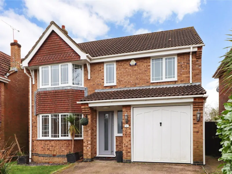 House Baylis Crescent in Mid Sussex