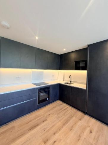 Flat Bromley Road in Greater London