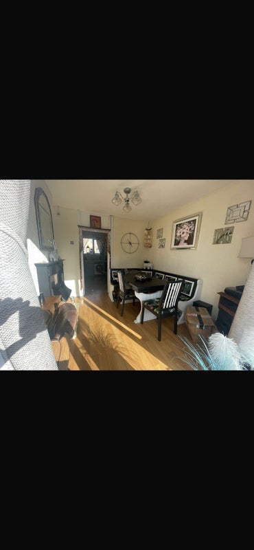 Room Cupfields Avenue in Sandwell