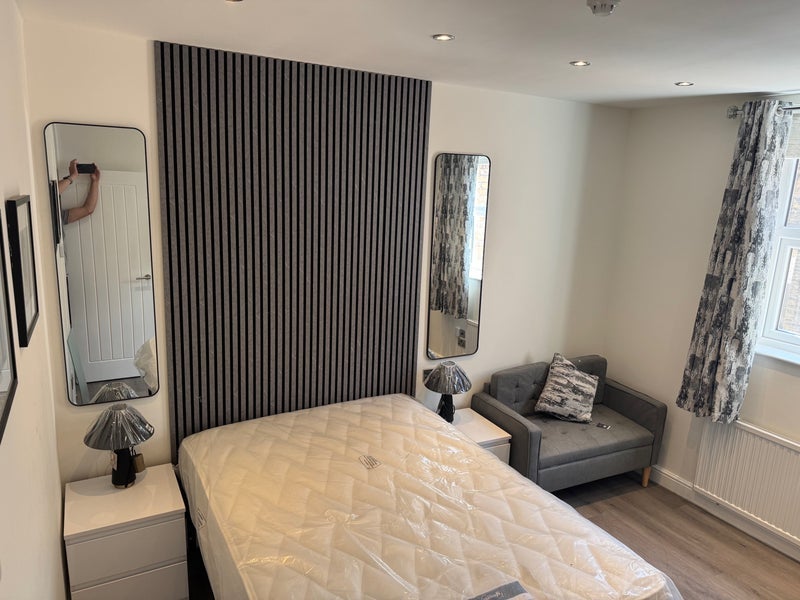 Room Harkness Street in Manchester