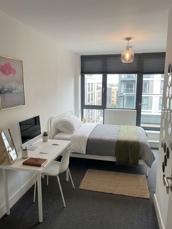Room Alexia Square in Greater London