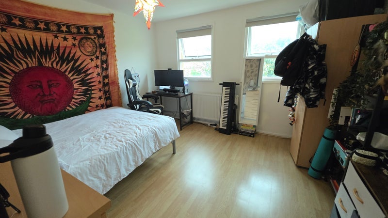 Room Queensbridge Road in Greater London