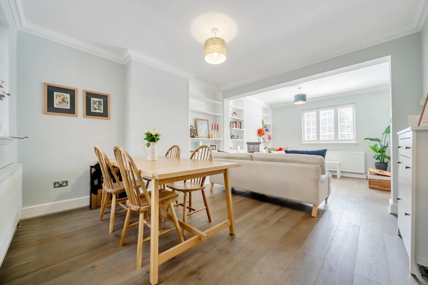 House Woodland Crescent in Greater London