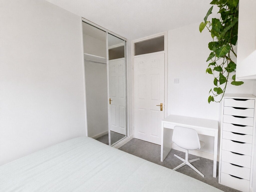 Room Gough Walk in Greater London
