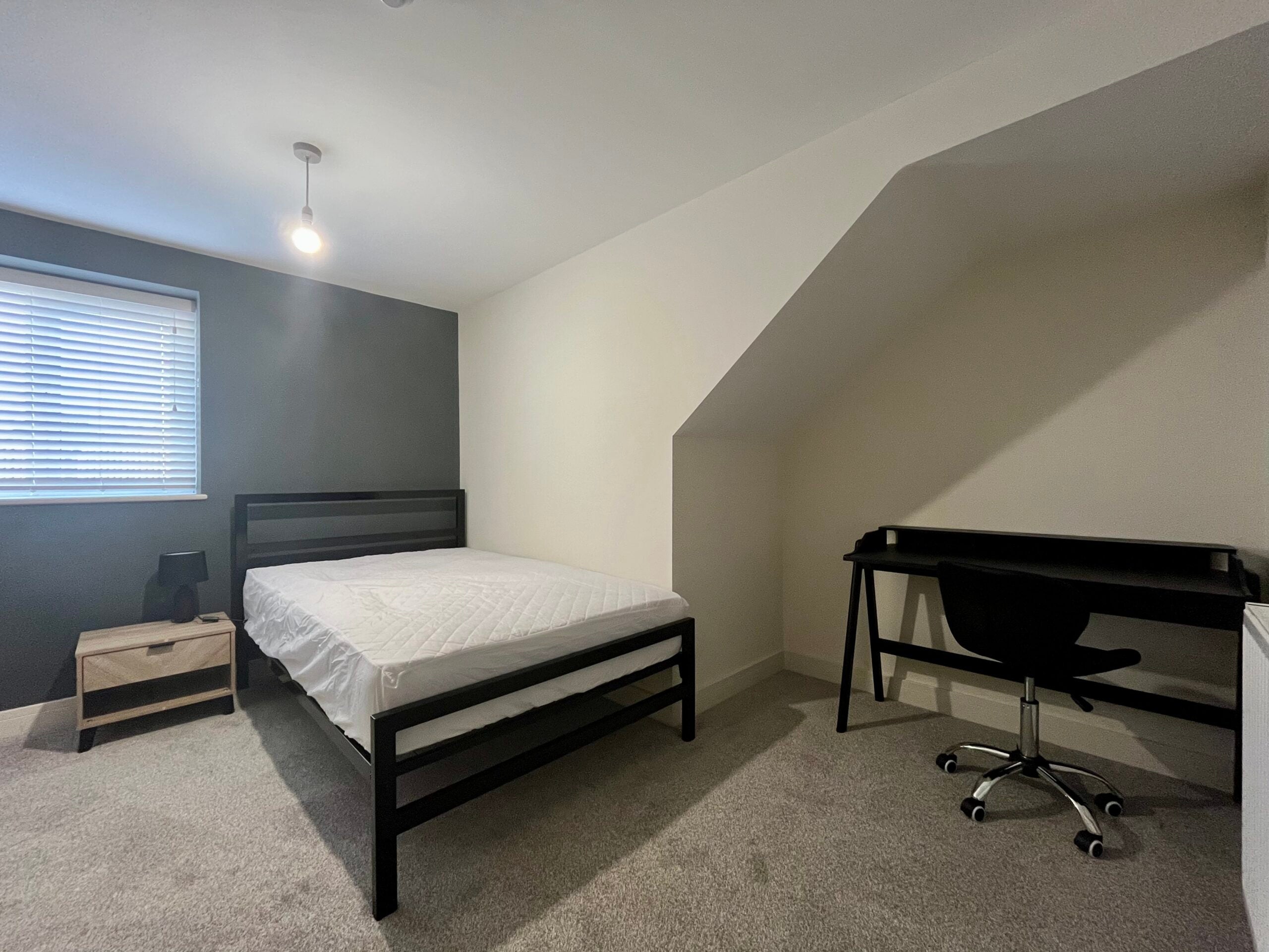 Room Orchard Street in Peterborough
