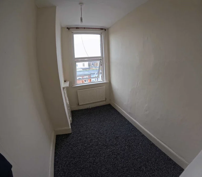 Flat Uxbridge Road in Greater London