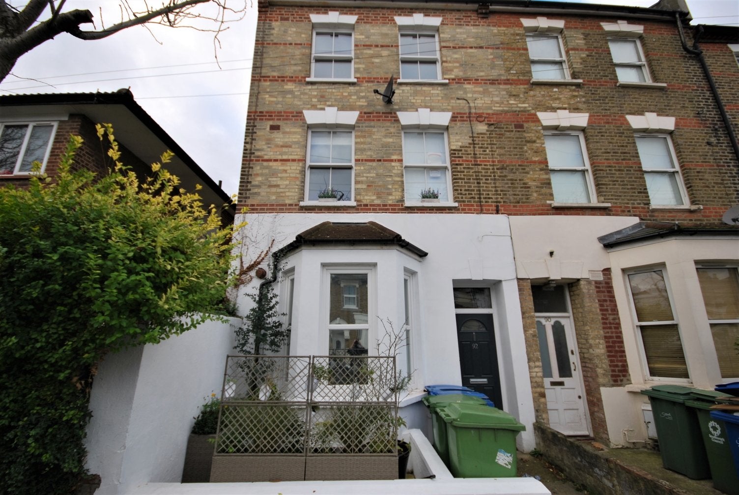 Flat Goodrich Road in Greater London