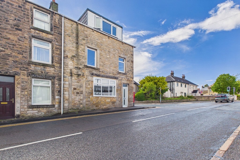 Flat Kellet Road in Lancaster