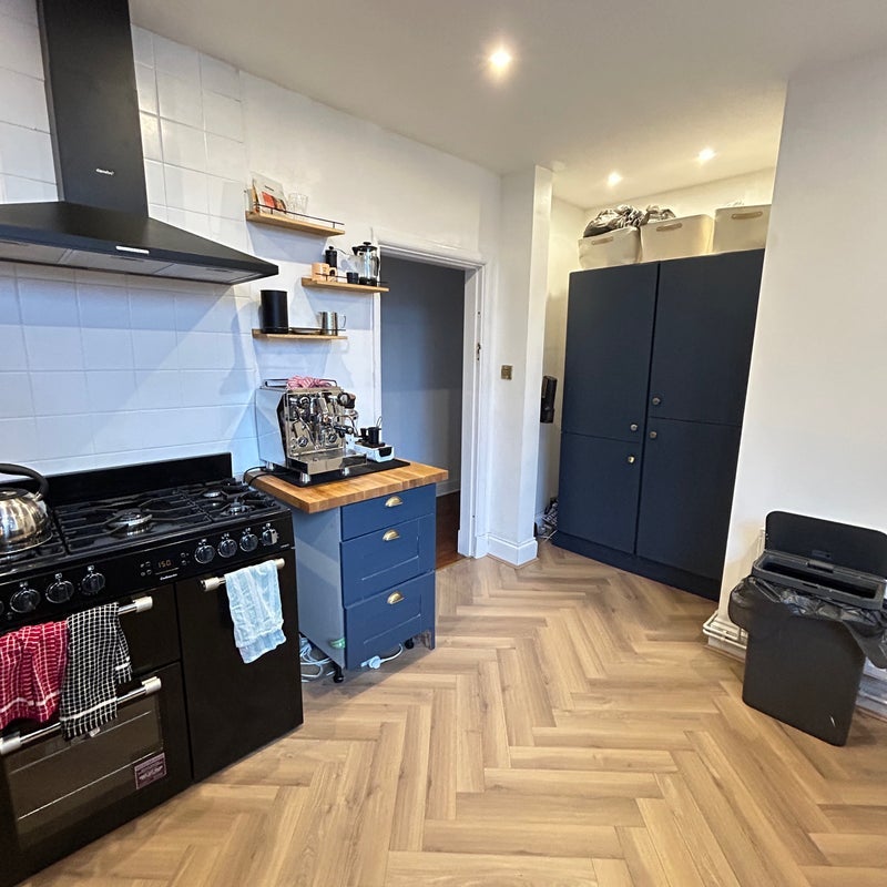 Room Hagley Road in Birmingham