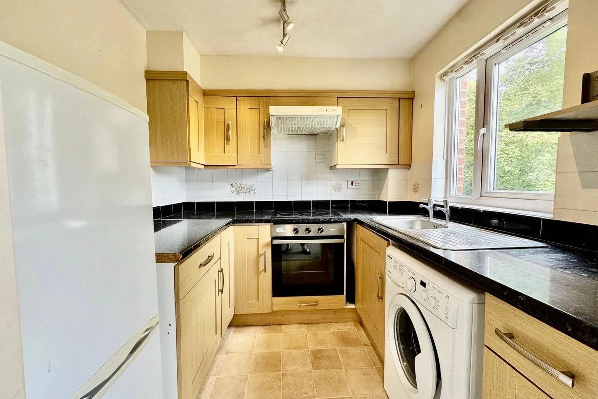 Flat Tor Close in Havant