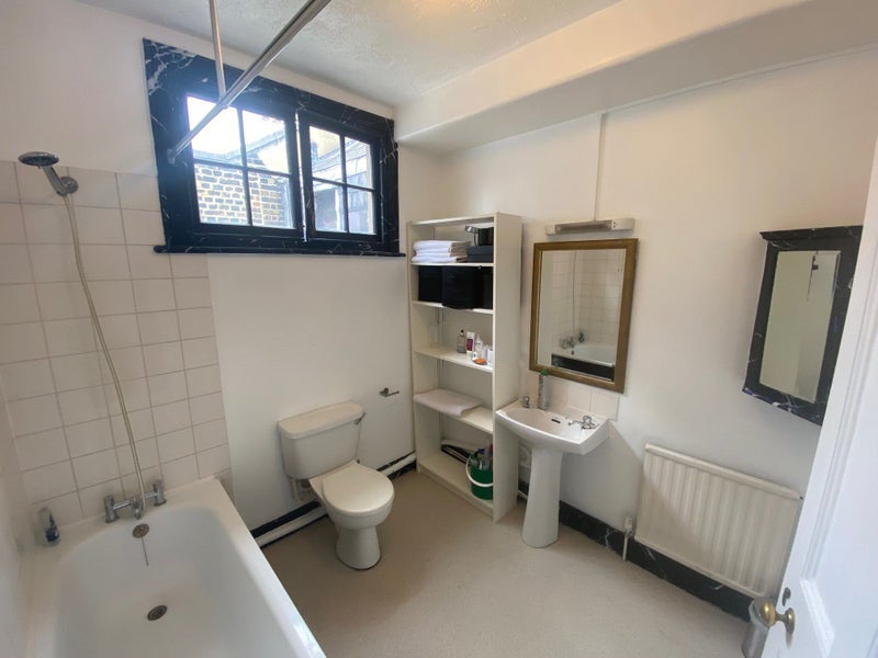 Room Devonshire Place in City of Westminster