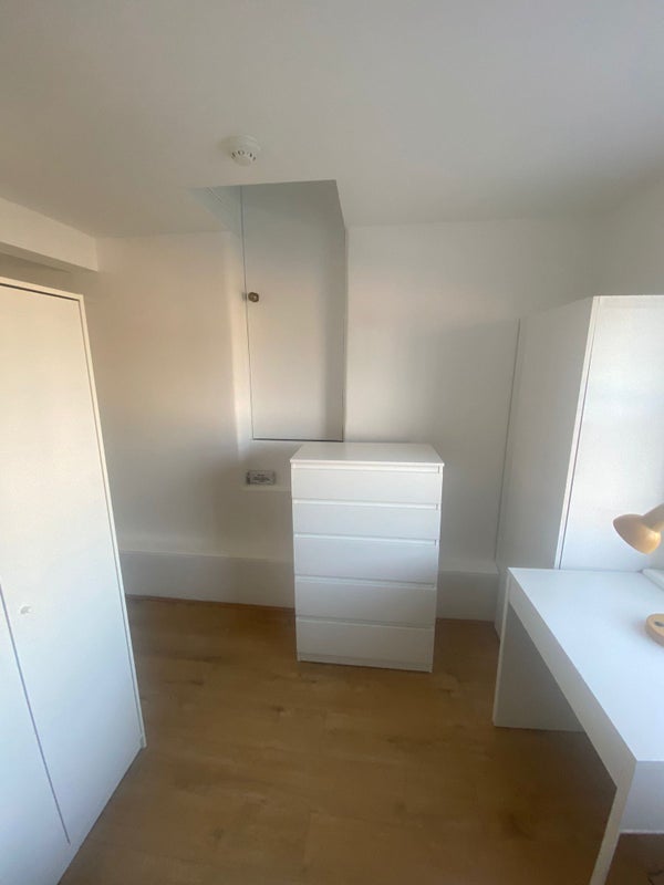 Room Devonshire Place in City of Westminster