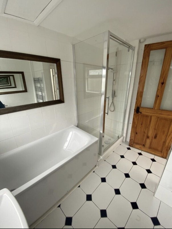 Room Coronation Road in Greater London