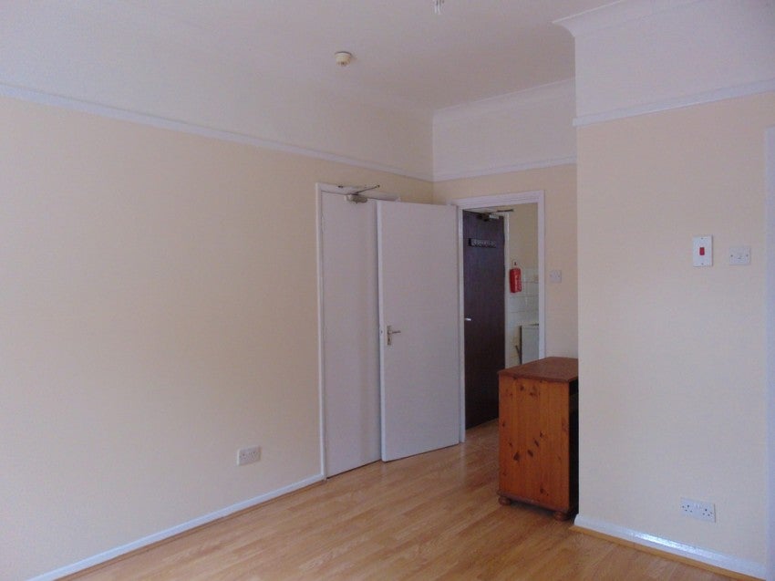 Flat Ordnance Road in Southampton