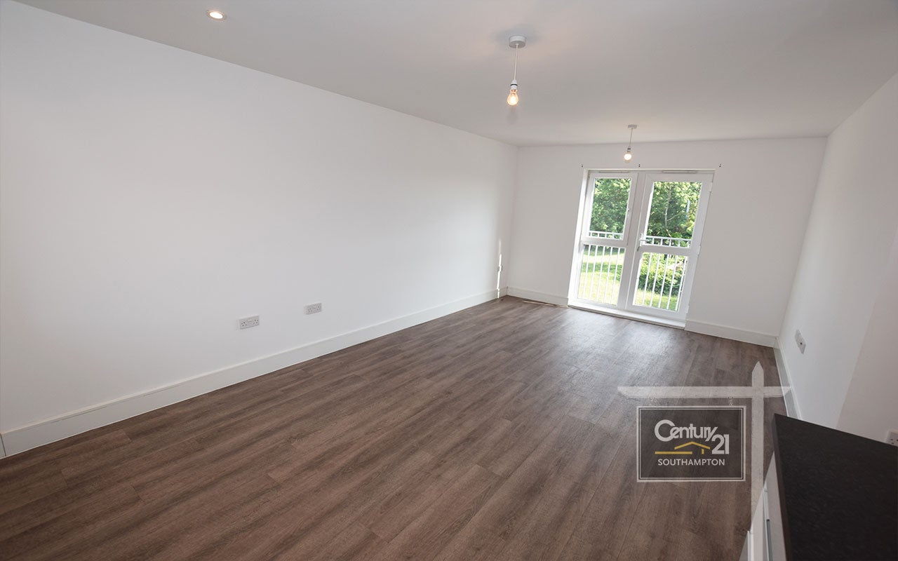 Flat Cumberland Place in Southampton