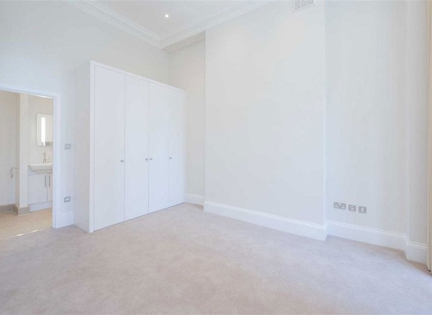 Flat Montagu Street in City of Westminster