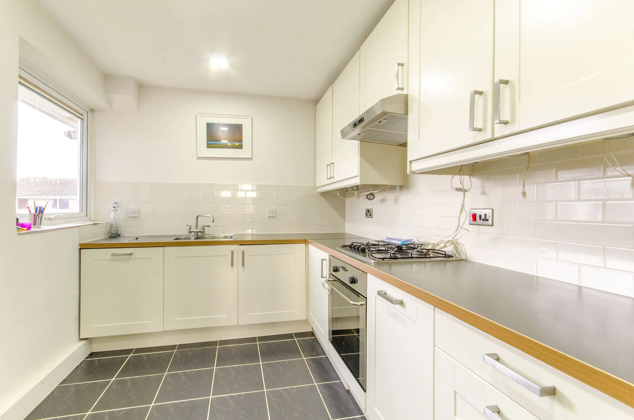 Flat The Pines in Greater London