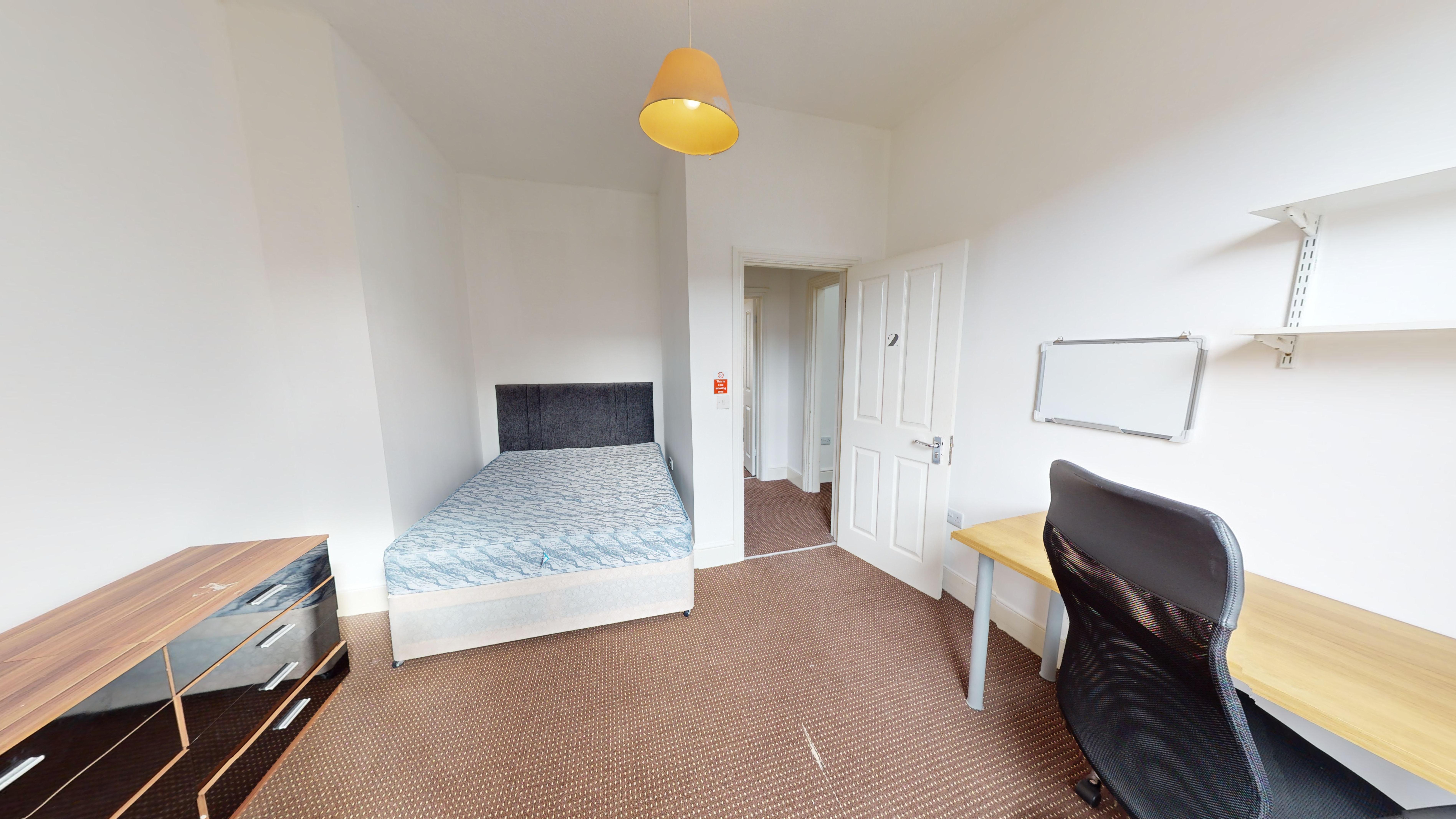 Room Croydon Road in Newcastle upon Tyne