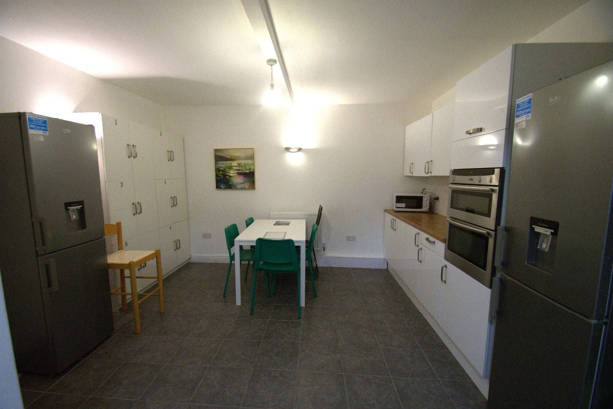 Room Nestle's Avenue in Greater London