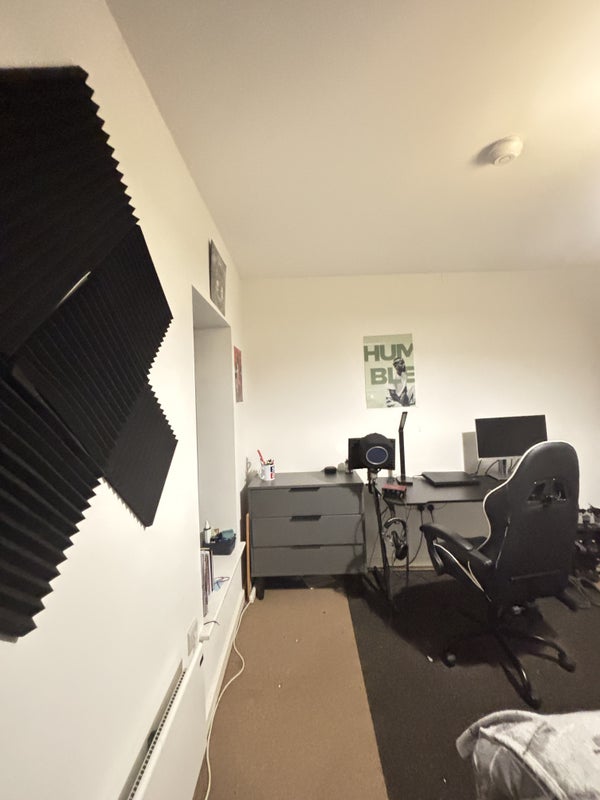 Room Foundry Lane in Leeds