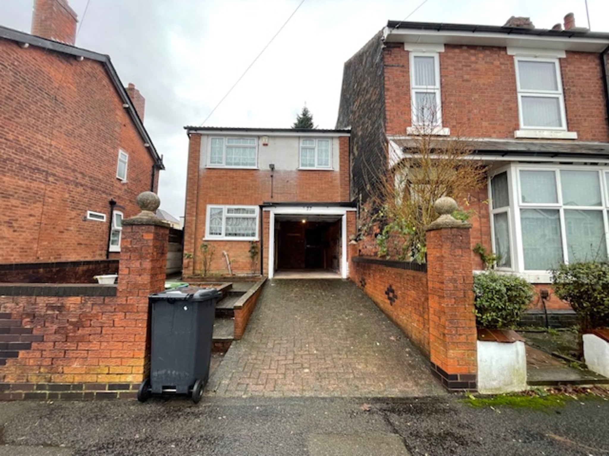 Flat Chetwynd Road in Wolverhampton