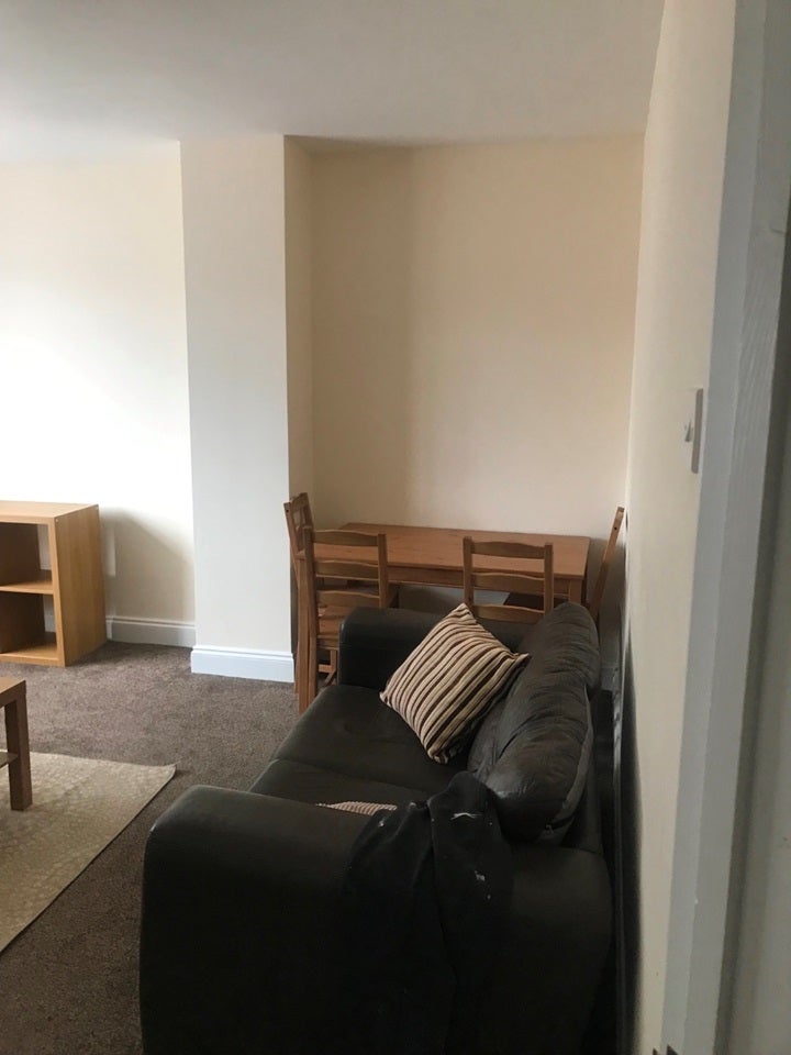 Flat Waller Avenue in Luton