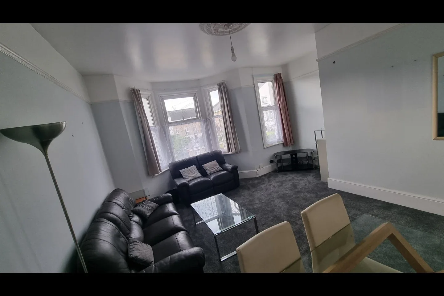 Flat Beechcroft Road in Greater London