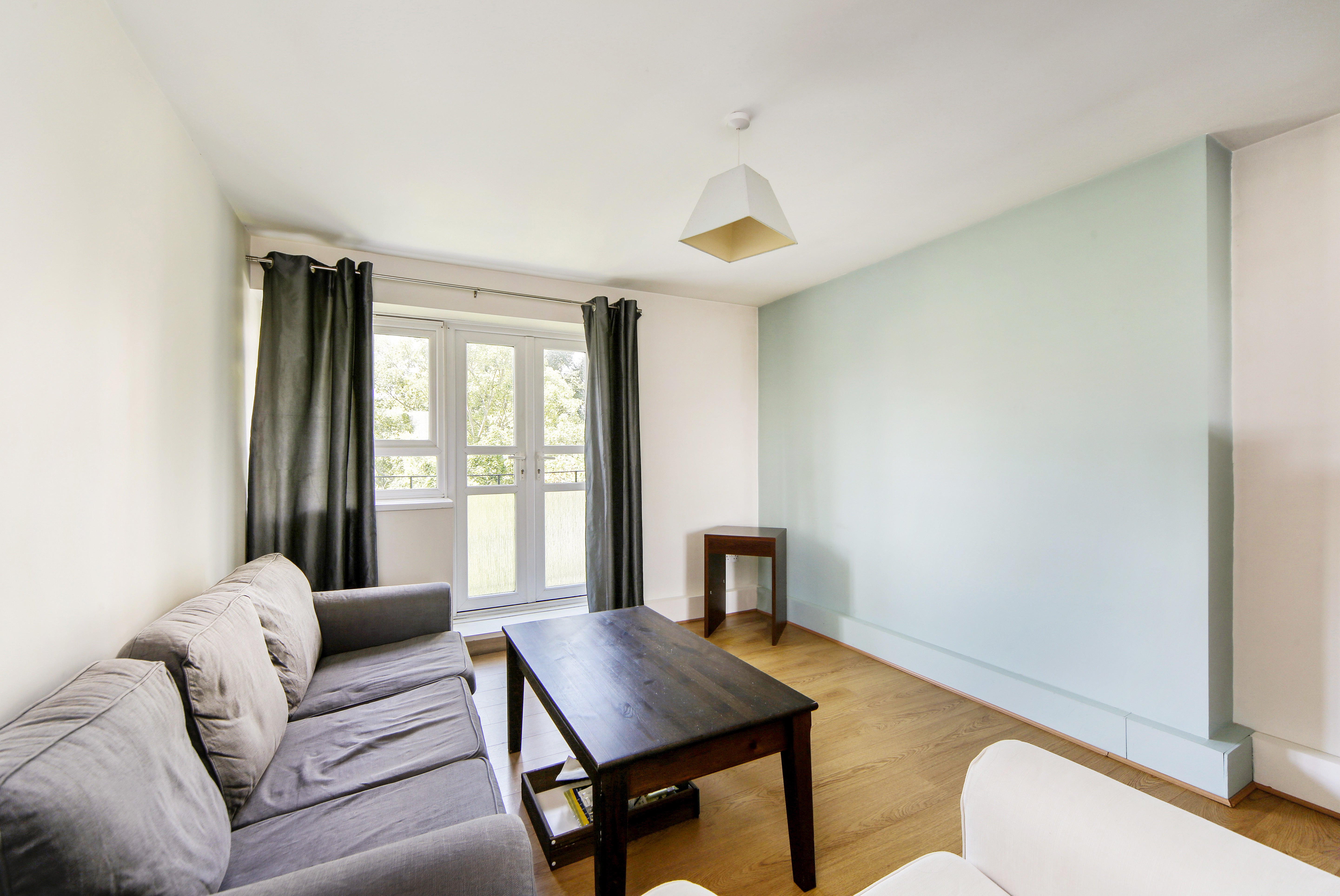 Flat Esher Gardens in Greater London